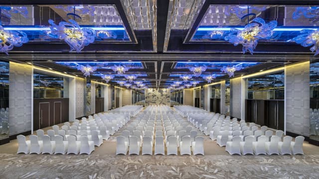 Hyatt Regency Dubai Hotel