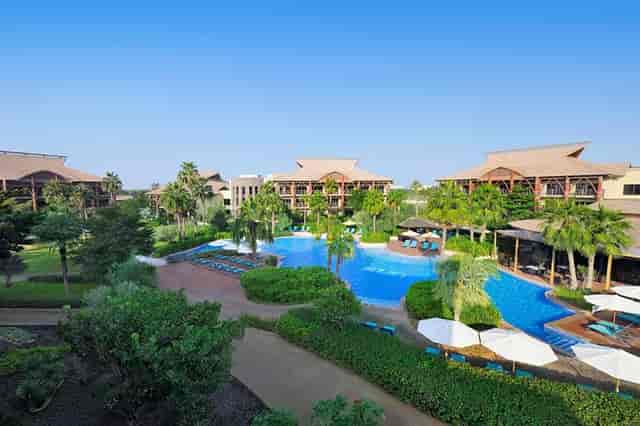 Lapita Dubai resort for corporate retreats and team-building incentive travel events.