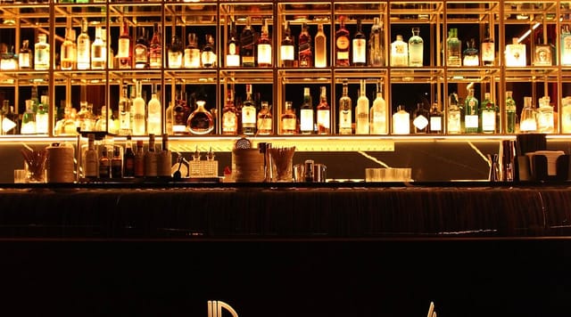 High-end restaurant bar in Riviera Milano, perfect for upscale networking events and VIP receptions.
