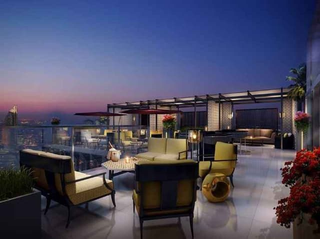 Luna Sky Bar