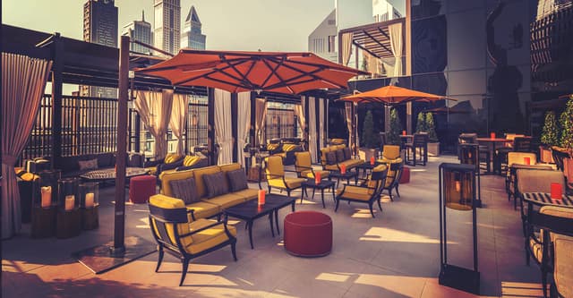 Luna Sky Bar