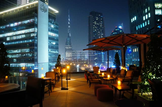 Luna Sky Bar