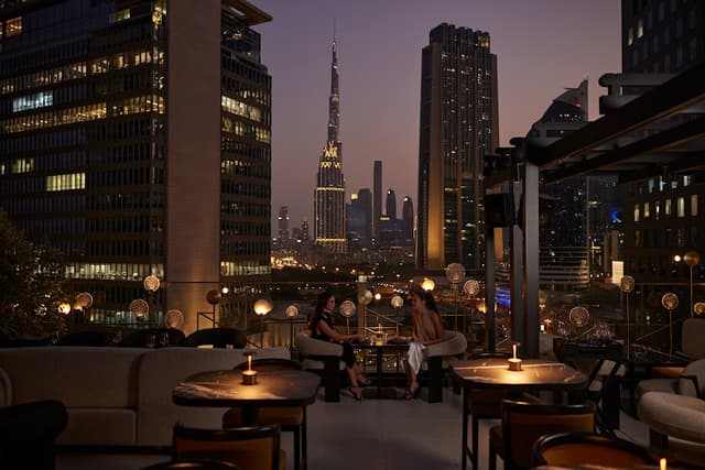 Luna Sky Bar