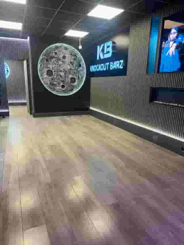 Knouckout barz