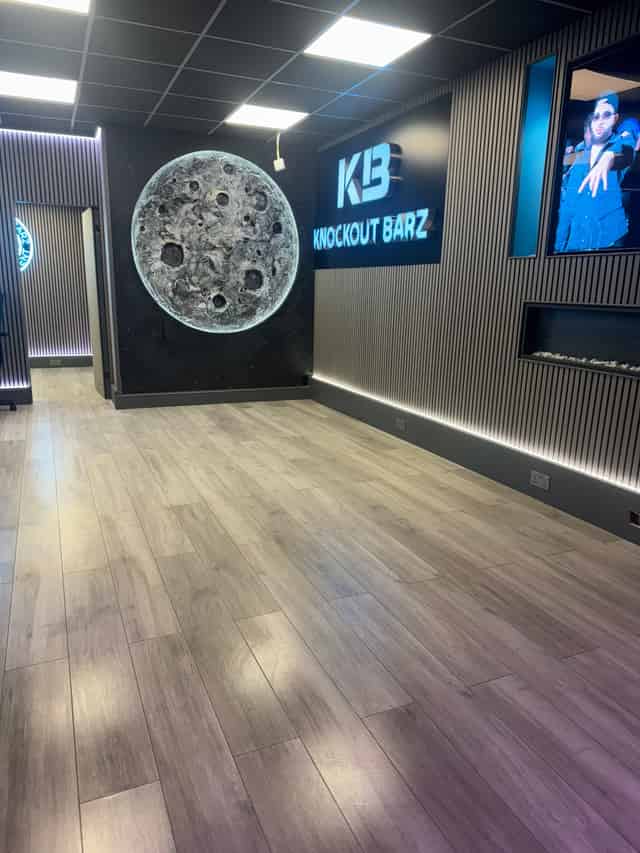 Knouckout barz