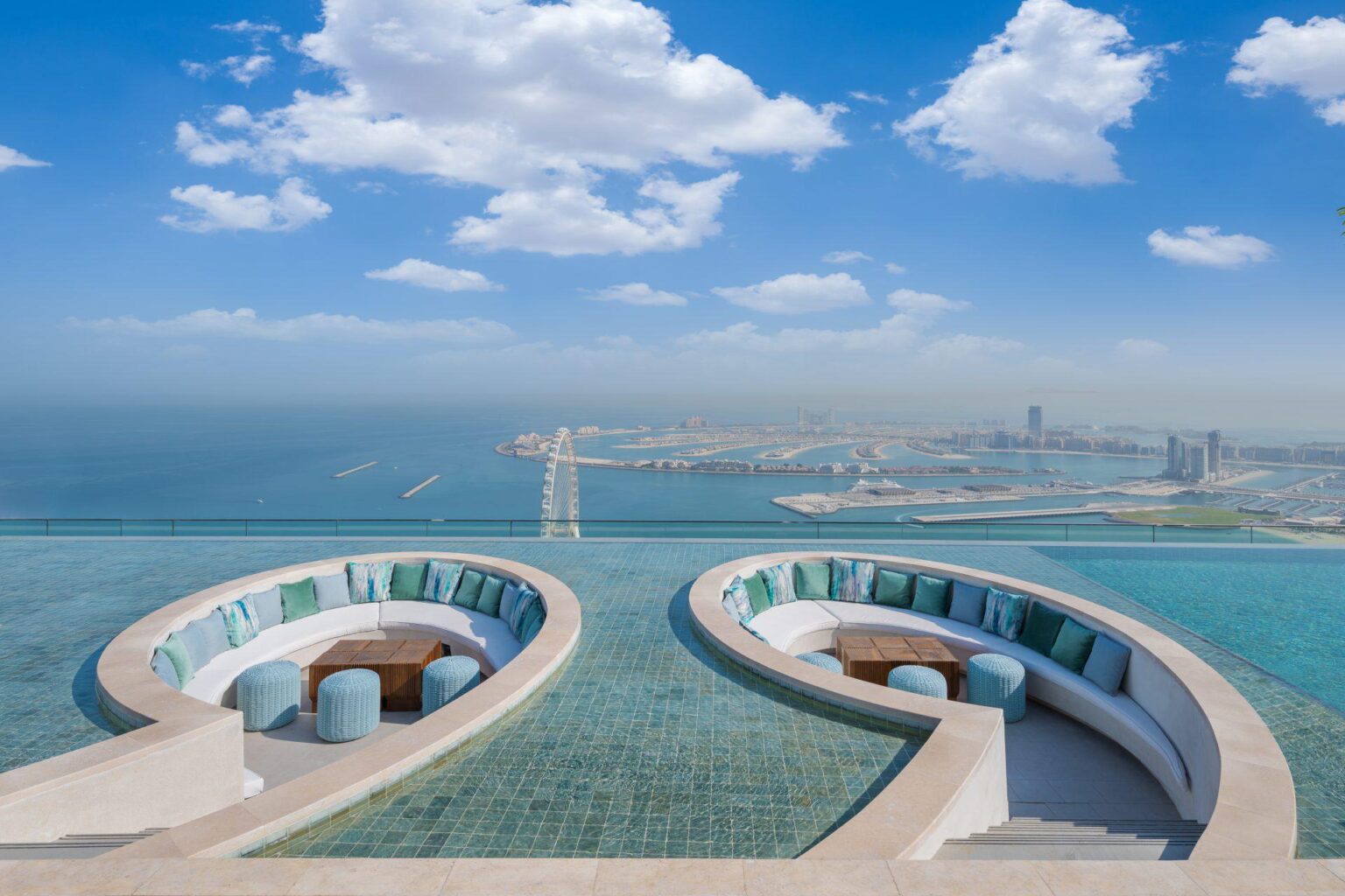 Address Beach Resort | CARTER.EU
