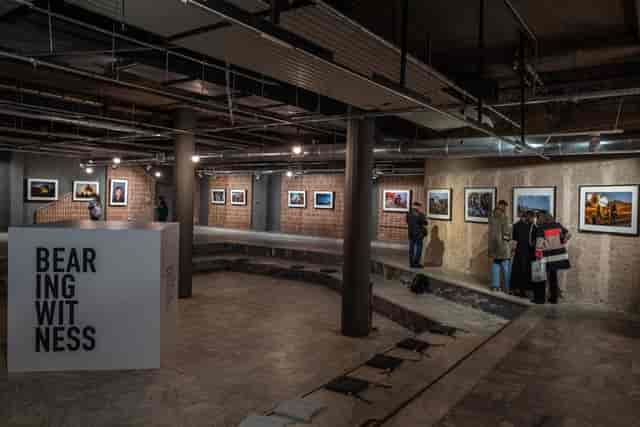 Ω2 Complex Athens Conservatoire: Sunken amphitheater exhibition space for corporate events and galas.