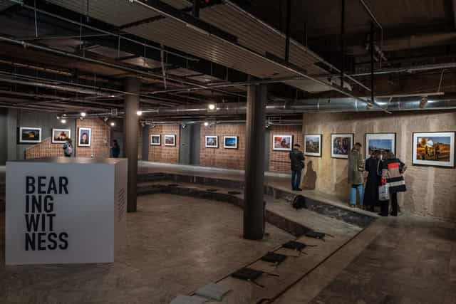 Ω2 Complex Athens Conservatoire: Sunken amphitheater exhibition space for corporate events and galas.