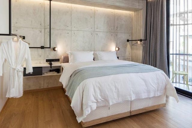 Modern Boulevard Room at COCO-MAT Hotel Athens, ideal for VIP speakers and event accommodation.