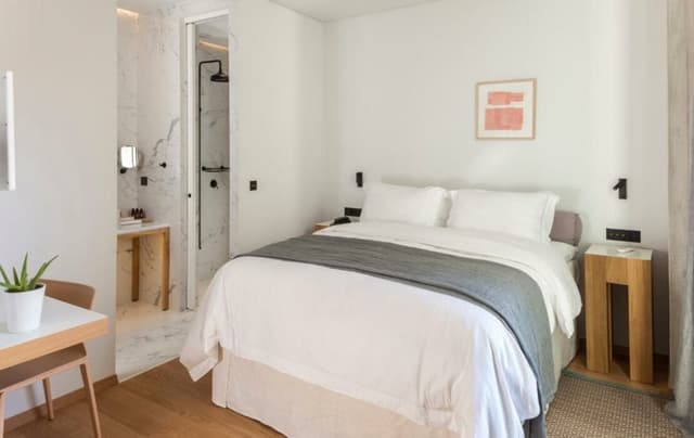 Boulevard Room