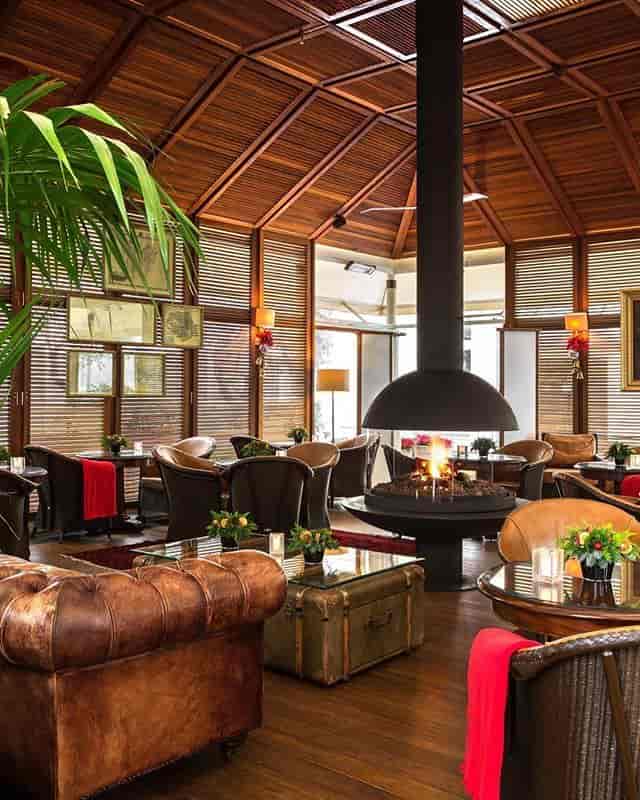 Cigar lounge in Hotel Grande Bretagne, Athens; ideal for executive networking and corporate events.