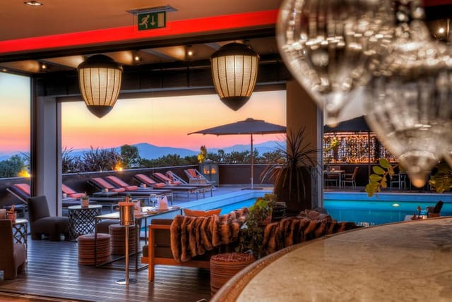 Penthouse 21 rooftop pool bar in Athens: premium sunset venue for corporate incentive receptions.