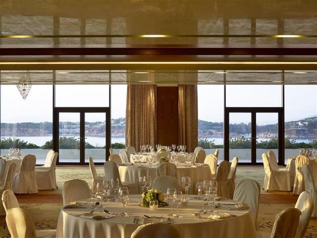 Four Seasons Astir Palace Hotel Athens