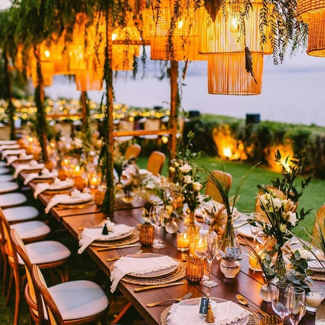 Island Art & Taste