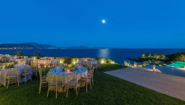 Island Art & Taste