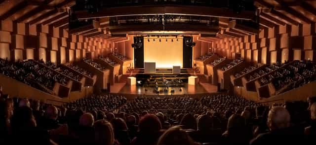 Christos Lambrakis Hall, Athens: Tiered plenary venue for corporate keynotes and product launches.