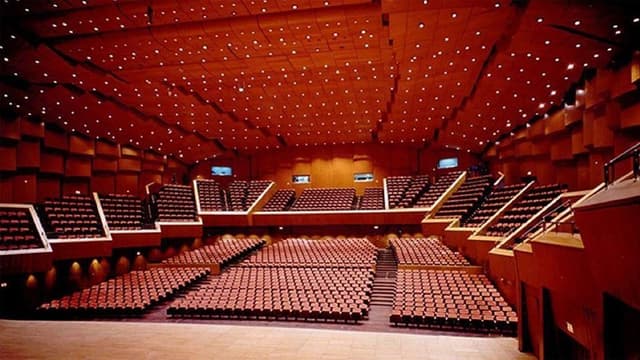 Alexandra Trianti Hall