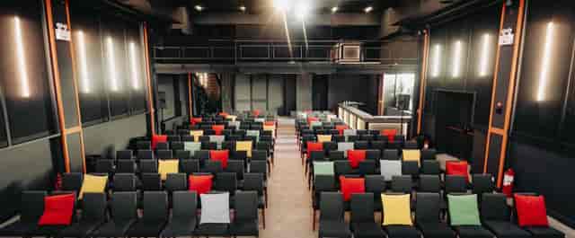 Gazarte Ground Stage industrial theater setup for professional corporate events and panel talks.