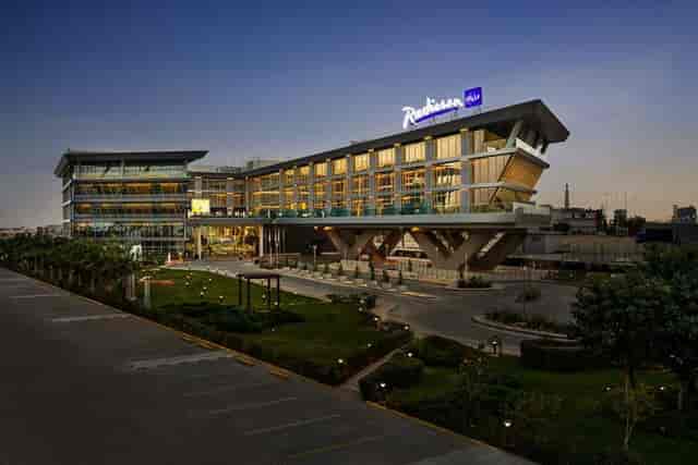 Radisson Blu Conv & Exhibition Center ...