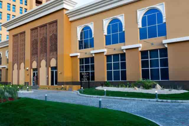 Sama Lounge Terrace: Professional outdoor venue for corporate retreats and boutique conferences.