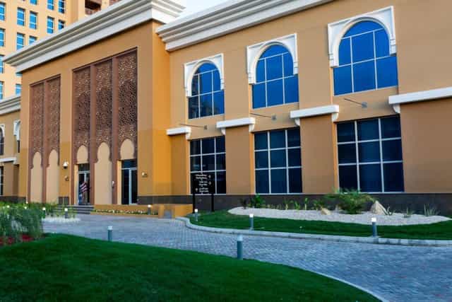 Sama Lounge Terrace: Professional outdoor venue for corporate retreats and boutique conferences.