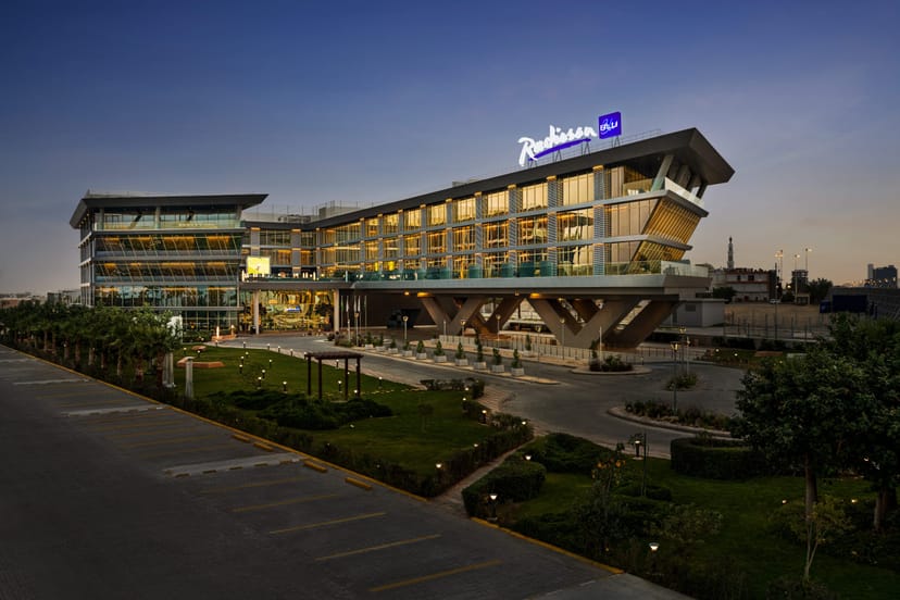 Modern Radisson Blu Riyadh meeting rooms for corporate retreats and professional conferences.