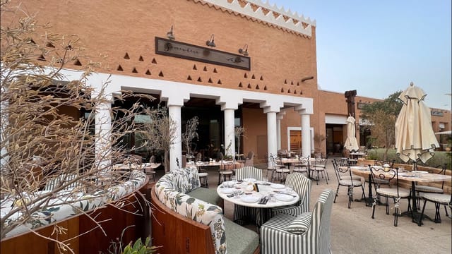 Al Diriyah restaurant with Najdi architecture, ideal for corporate luncheons and networking events.