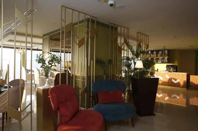 Lobby cafe