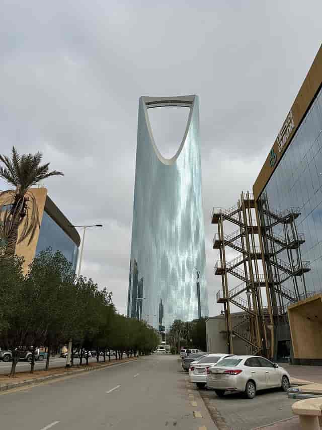 Rooftop restaurant at Cantonal Hotel Riyadh with Kingdom Centre view for luxury corporate events.