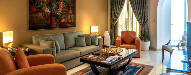 VIP breakout area at Grande Vivienda Turki Al Awal, perfect for intimate corporate meetings.