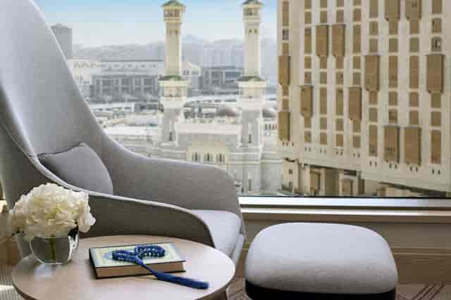 Premium VIP lounge at Jumeirah Jabal Omar Makkah with panoramic views for executive retreats.