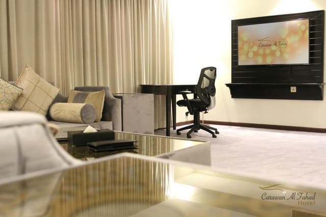 Rooms & Suites