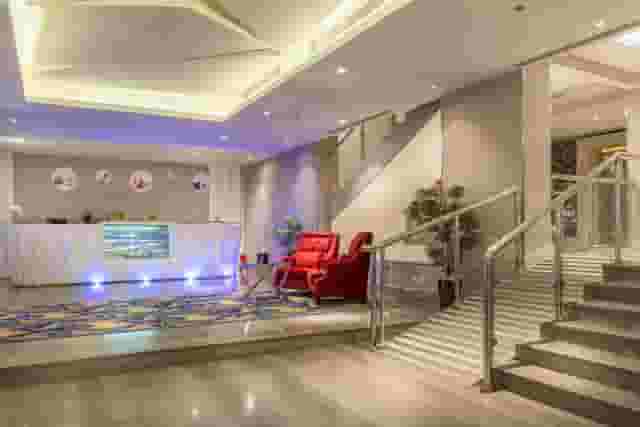 Al Takhasussi Hall