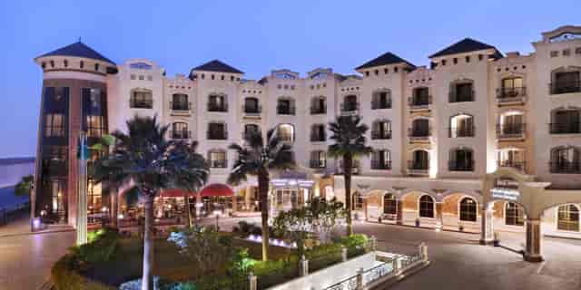 Cordova venue at Crowne Plaza Riyadh: elegant corporate retreat and incentive travel space.