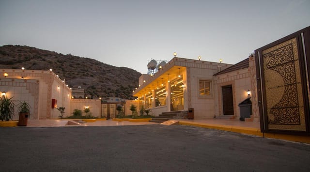 Seven Gardens secluded desert retreat venue for intimate events and private buyouts.