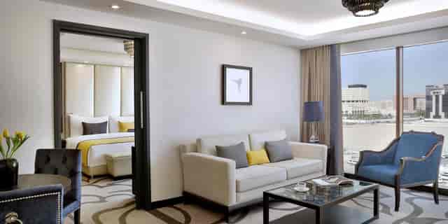 Luxury Riyadh hotel suite for executive meetings and VIP event speakers.