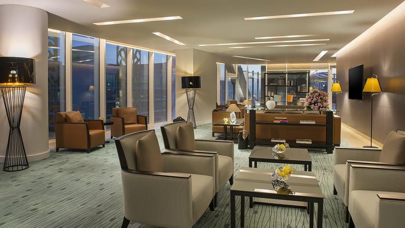 Lobby Lounge Riyadh: VIP executive breakout space with conversational seating for networking events.