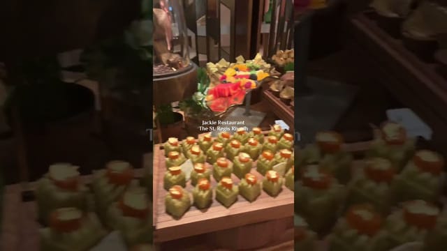 Elegant canapés at Jackie Restaurant, St. Regis Riyadh - upscale event catering.