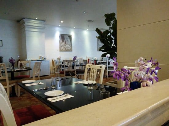 Salt & Pepper Restaurant dining area for small corporate breakout sessions and banquet events.