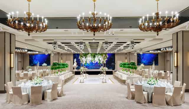 Banquet hall