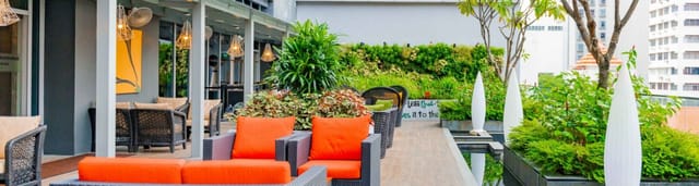 Mercure Singapore Bugis Sky Deck: lounge seating for corporate networking and post-conference events.
