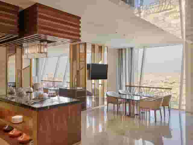 Regency Club Lounge