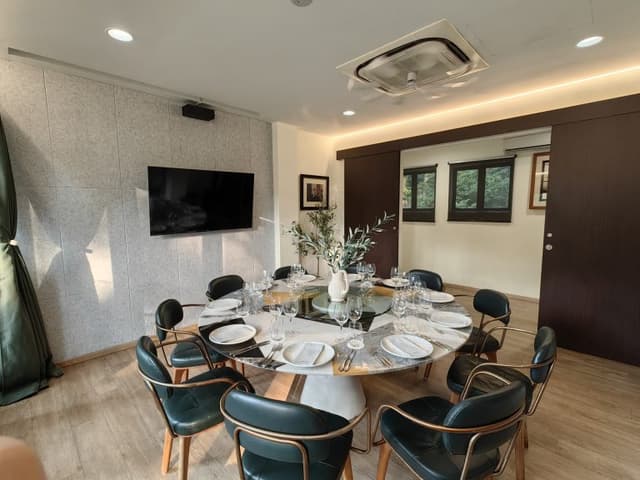 Private Rooms