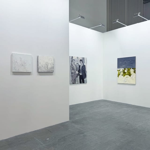 Minimalist exhibition booth at ART SG for high-end art gallery and trade show display.