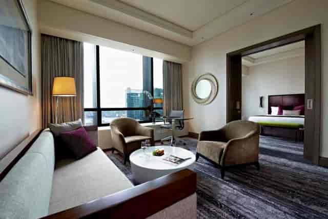 Executive boardroom hotel suite at Whiteboard Carlton City for VIP corporate events.