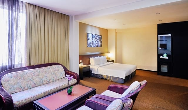 Junior suite at Hotel Royal for VIP business meetings and corporate events.