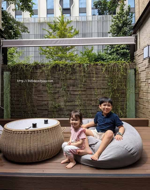 Courtyard Room