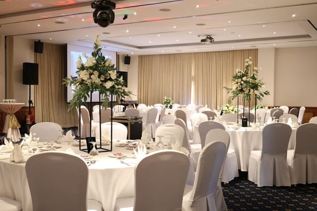 The Elizabeth Suite - The British Club ...