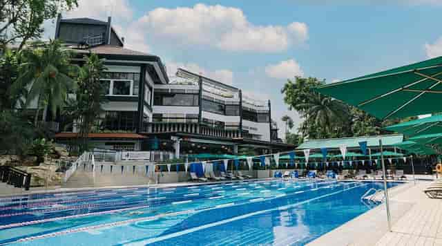Verandah Terrace poolside venue for corporate retreats and team-building networking events.