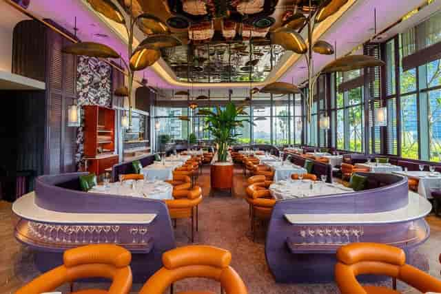 Sospiri restaurant with booth seating for intimate corporate dinners and VIP networking events.